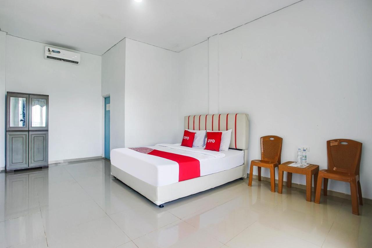 Oyo 2246 Anjung Bang Oking Hotel And Resort Pasarpulaupisang Екстериор снимка