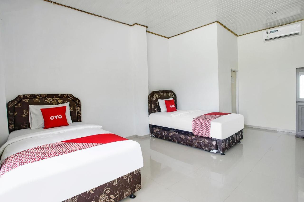 Oyo 2246 Anjung Bang Oking Hotel And Resort Pasarpulaupisang Екстериор снимка