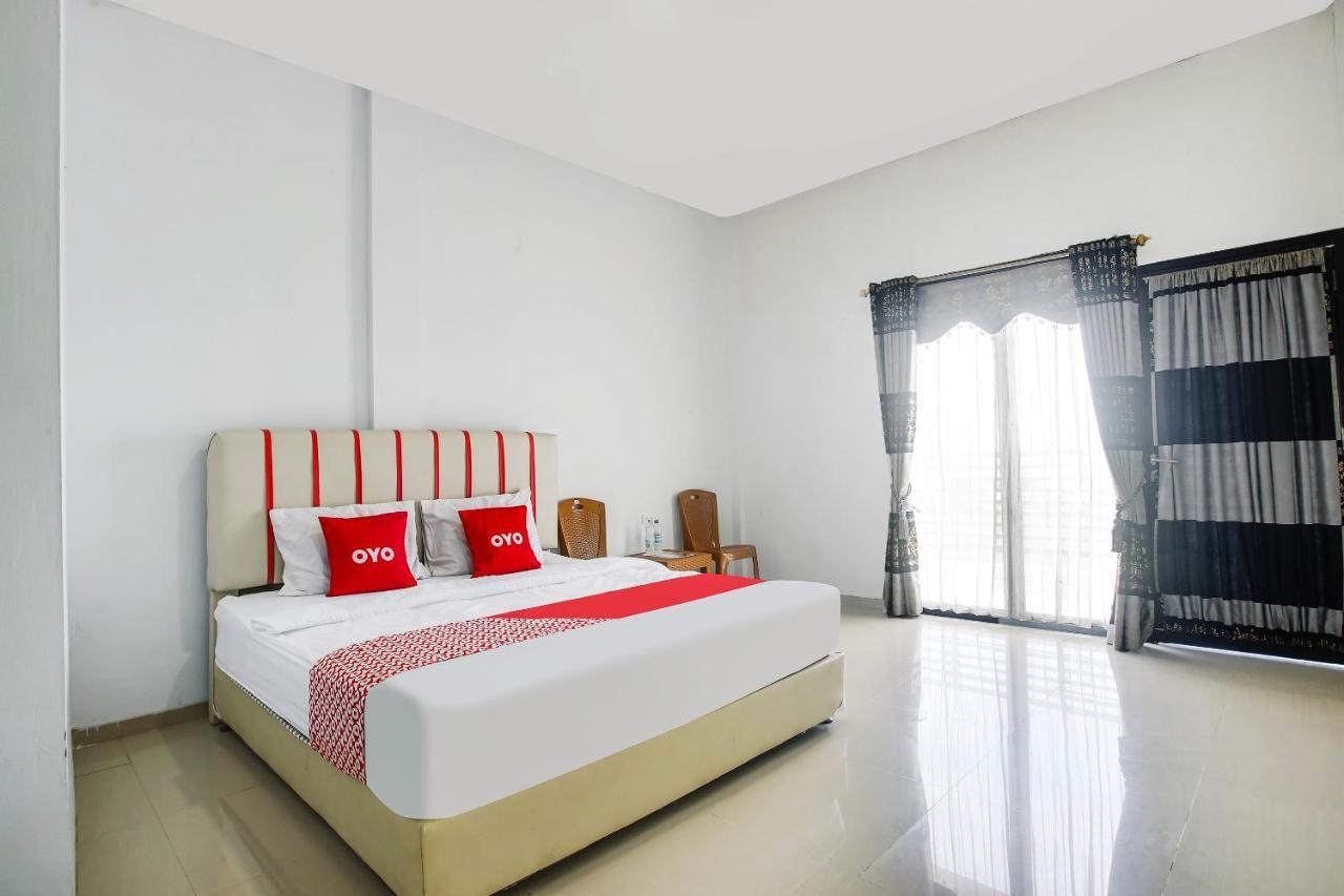 Oyo 2246 Anjung Bang Oking Hotel And Resort Pasarpulaupisang Екстериор снимка